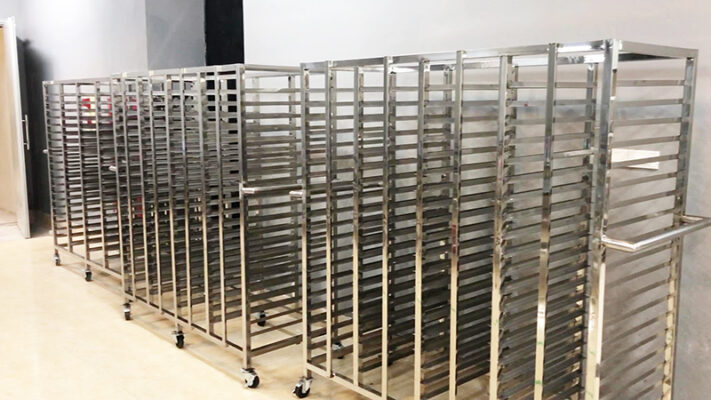 xe đẩy khay inox